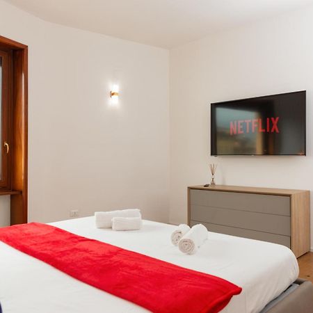 Free Parking - 5 Star - Sauna Luxury Apartment Milano Esterno foto
